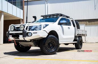 MAZDA BT 50 D LOCKER BLACK